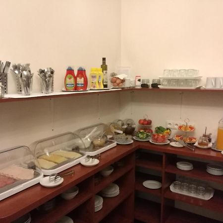 D'Angelo Hotel Прага Екстериор снимка